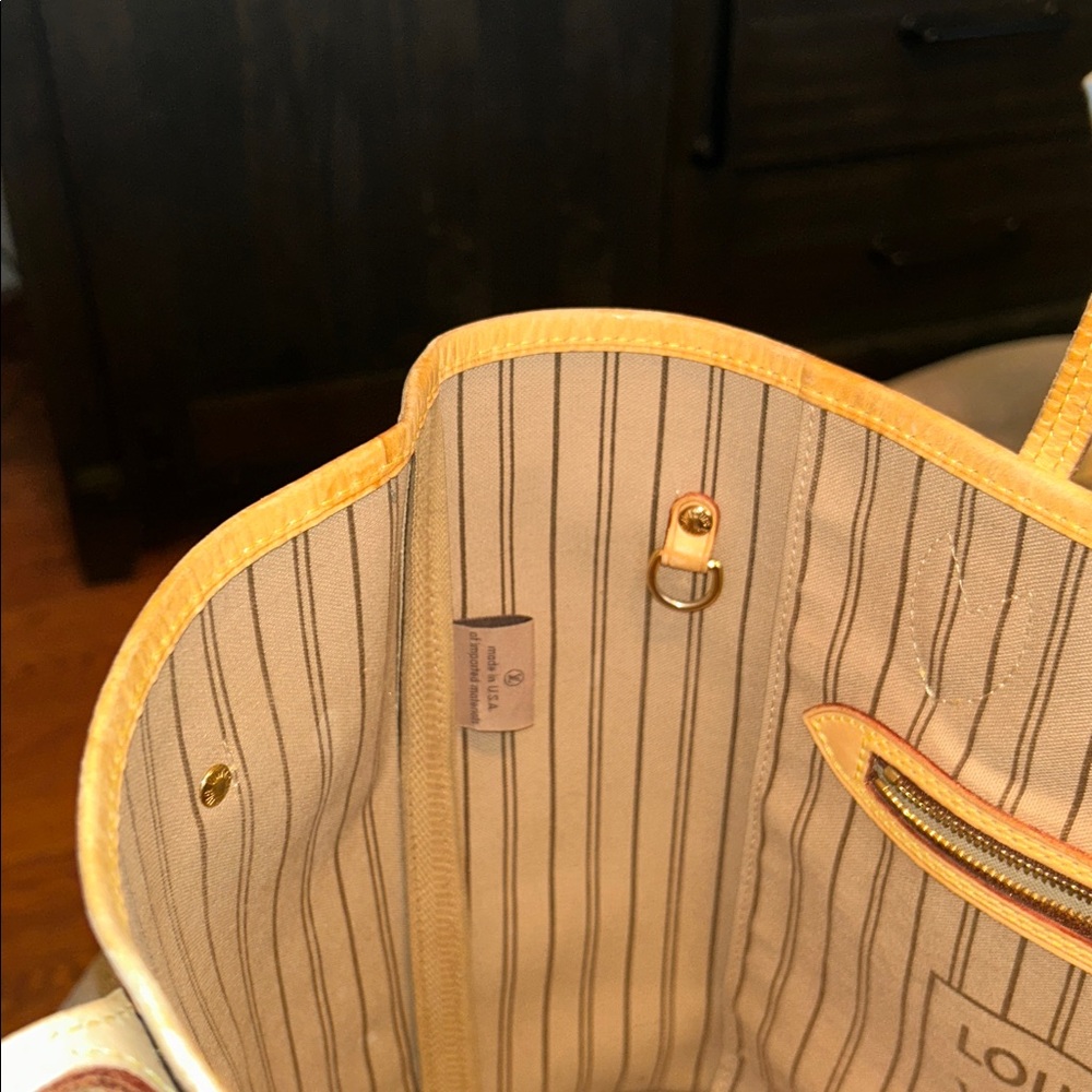 Louis Vuitton Neverfull Beige Monogram MM shoulder bag - Picture 13 of 16